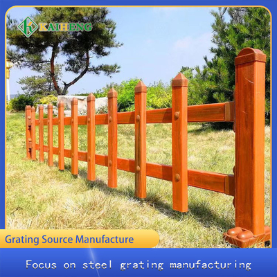 รั้วสนามหญ้า PVC ขนาดเล็กรั้วตาข่ายรั้ว Guardrail