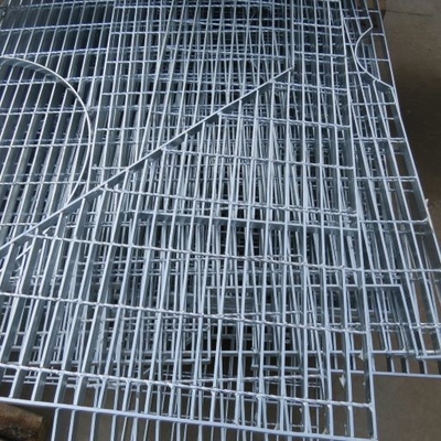 Antiskid Serratedsteel Metal Grating แบริ่งบาร์ Pitch 30mm Corrosion Resistant