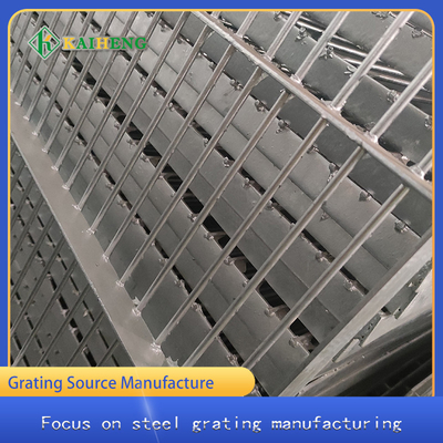รั้วตะแกรงเหล็กตะแกรงโลหะแบบ OEM สำหรับการก่อสร้างกรงสัตว์