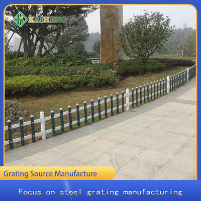 รั้วสนามหญ้า PVC ขนาดเล็กรั้วตาข่ายรั้ว Guardrail