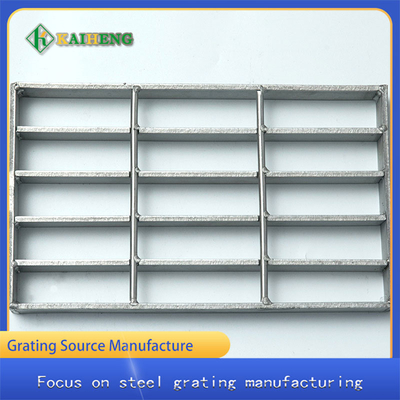 Q235 โลหะแบริ่งสูงเหล็กชุบสังกะสีแผงกริด Grating Customized