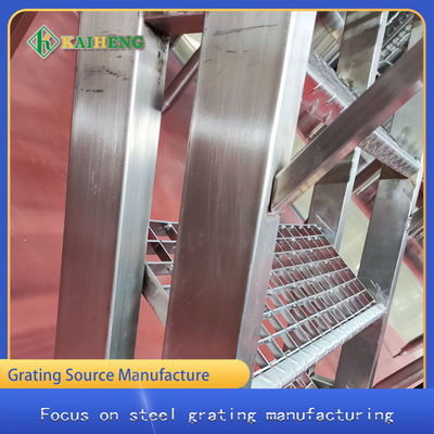 แผ่นบันไดสแตนเลส T3 สำหรับใช้ในร่มในโรงงานเคมี